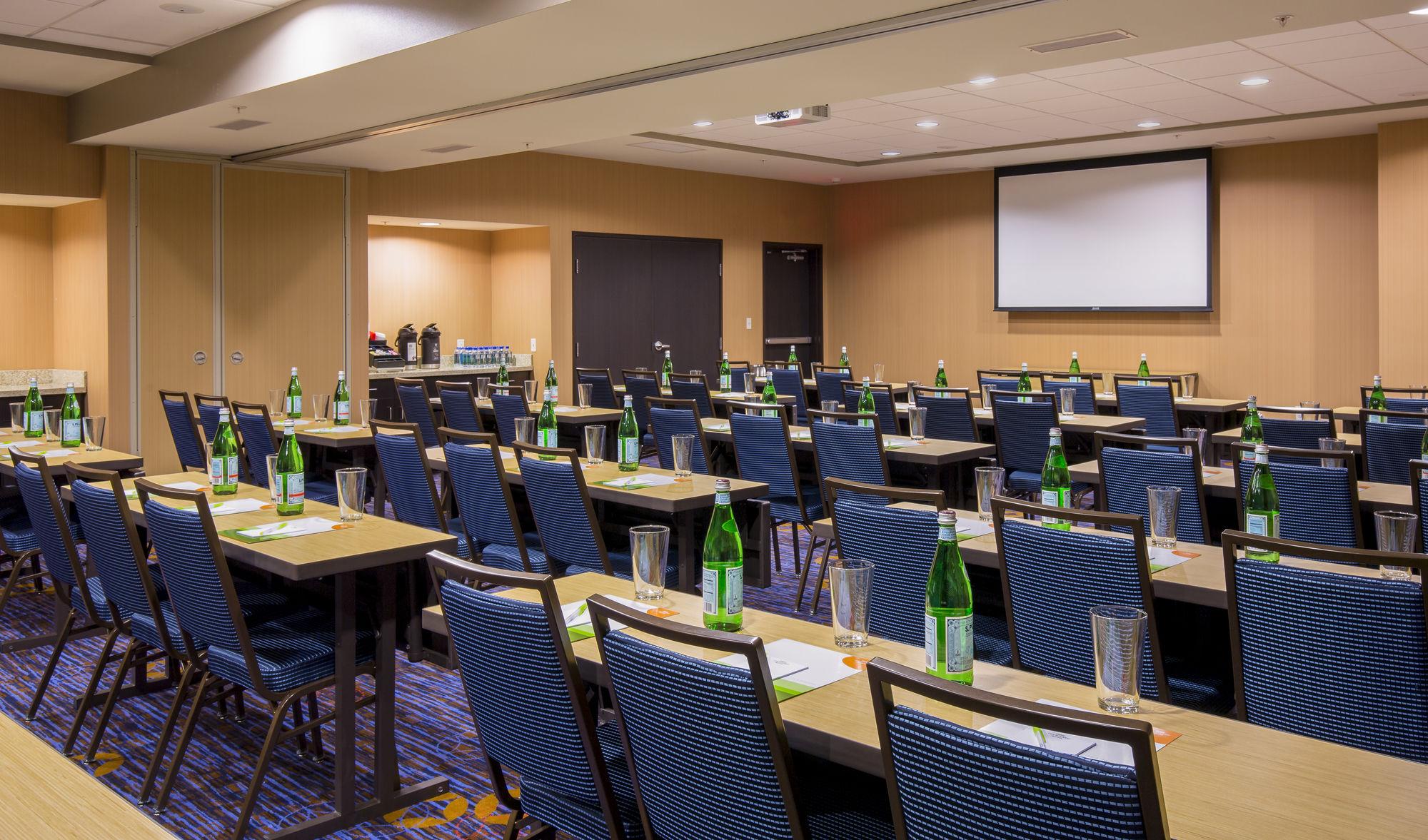 Courtyard By Marriott Bismarck North Hotel Luaran gambar