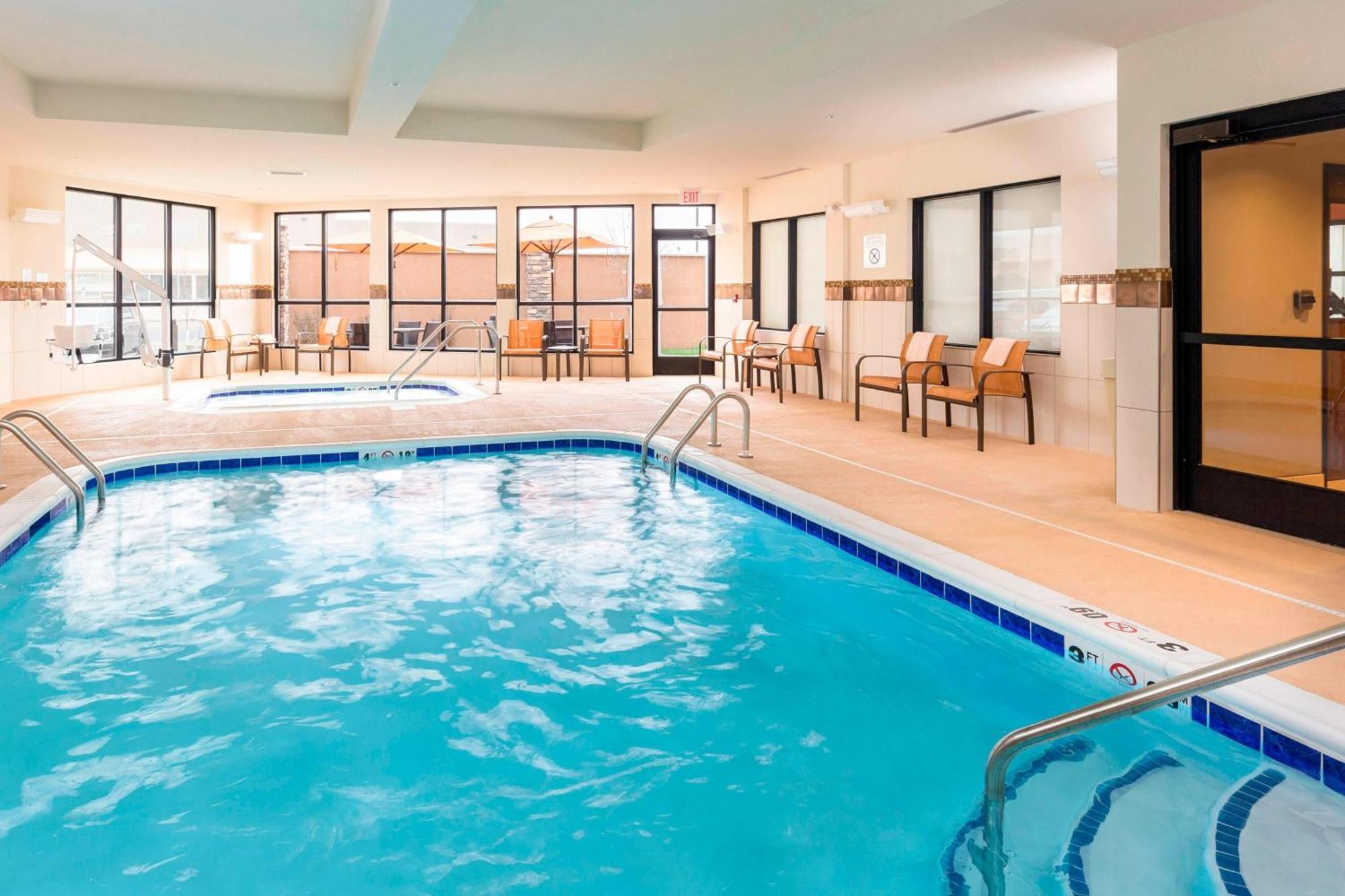 Courtyard By Marriott Bismarck North Hotel Luaran gambar
