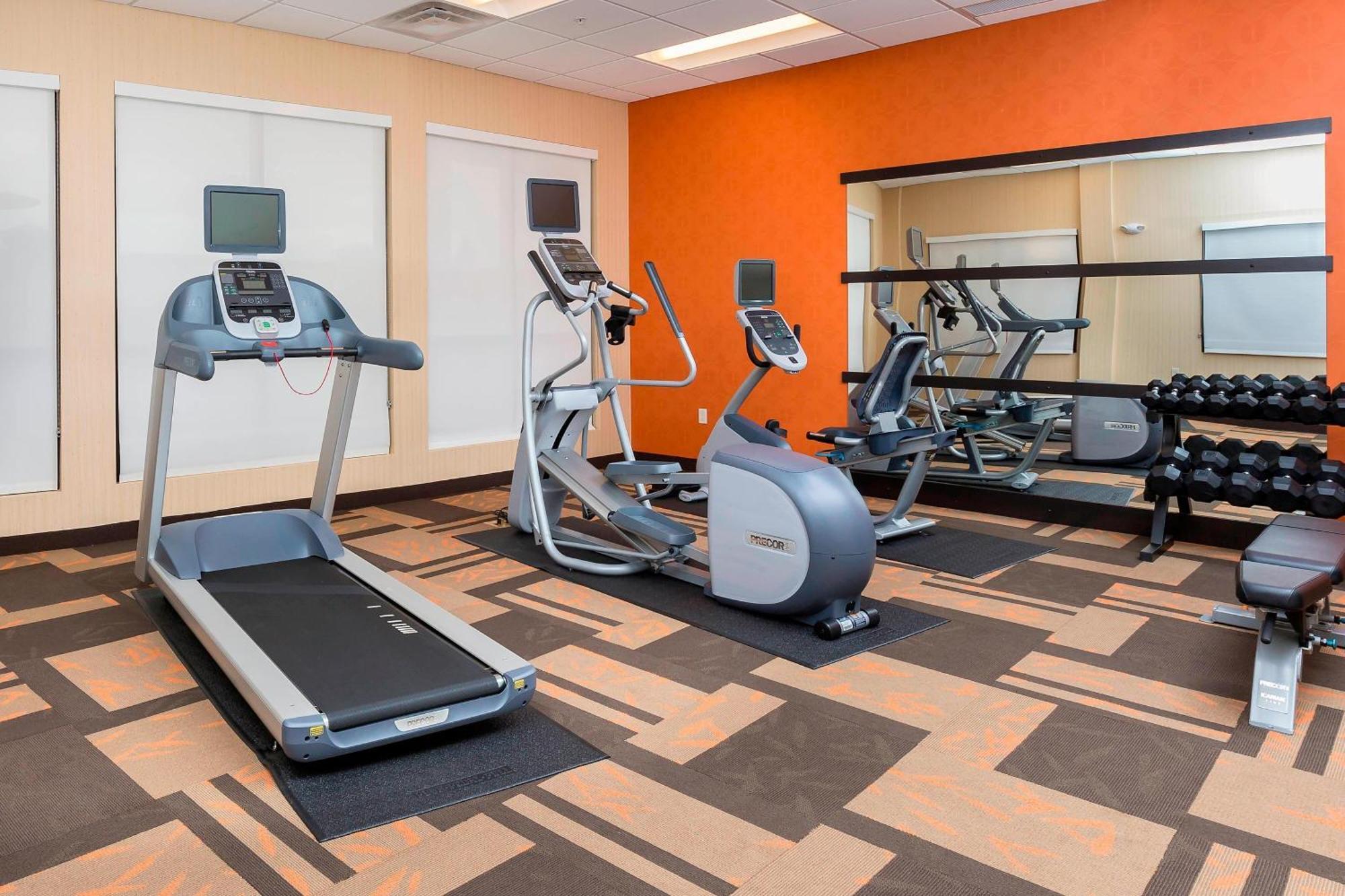 Courtyard By Marriott Bismarck North Hotel Luaran gambar