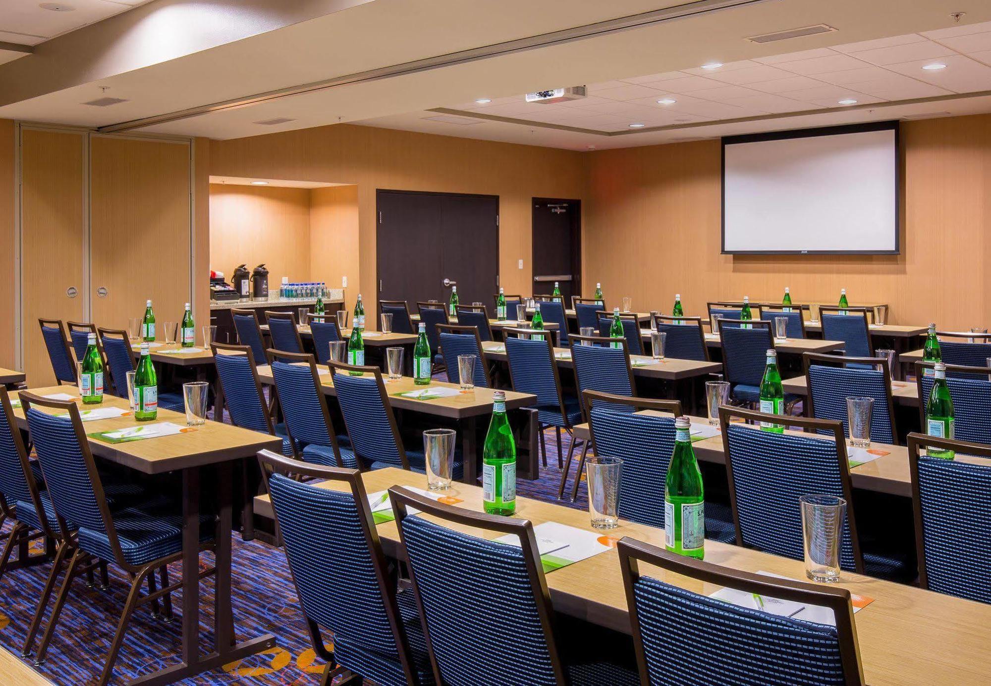 Courtyard By Marriott Bismarck North Hotel Luaran gambar